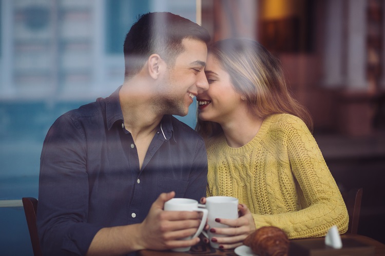 Holiday Dating Made Easy: 7 Tips from PositiveSingles